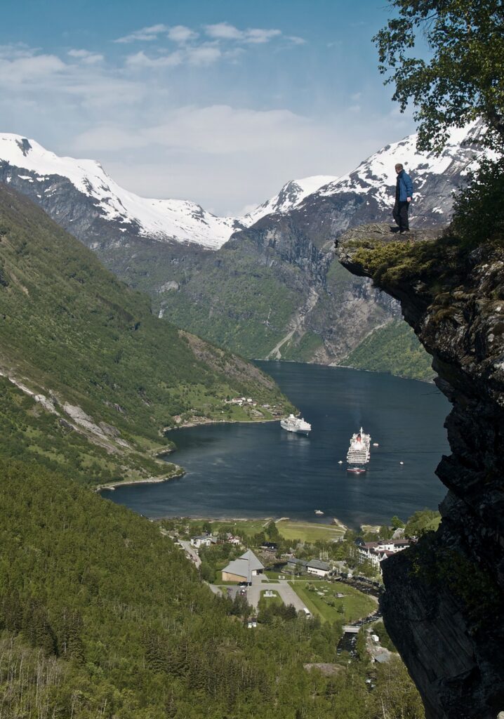 noruega fiordos (Jörg Hempel, CC BY-SA 2.0 de)